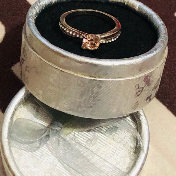 Ring - Picture 4 of 7